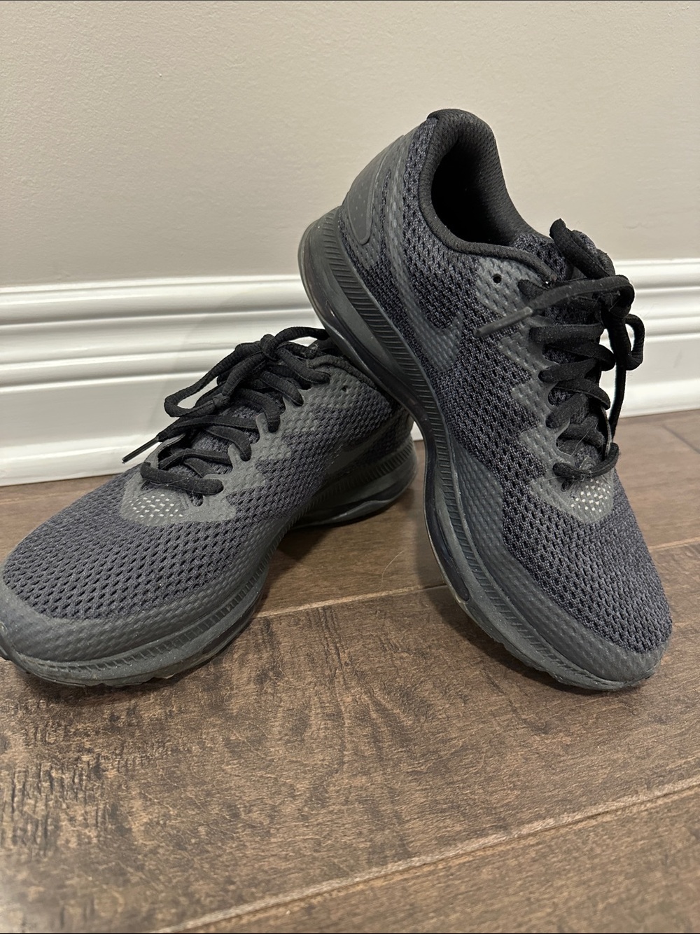 Nike women’s Athletic Shoes - Black/Charcoal